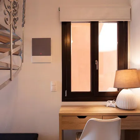 Апартаменти Fortezza Sea Breeze, Anne, 2 Bedrooms & Sea View *