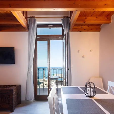 Fortezza Sea Breeze, Anne, 2 Bedrooms & Sea View Ретимно